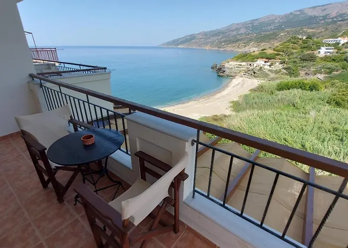 Anarrousa Studios & Apartments